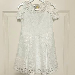 LITTLE GIRLS LACE DRESS SIZE 4 T